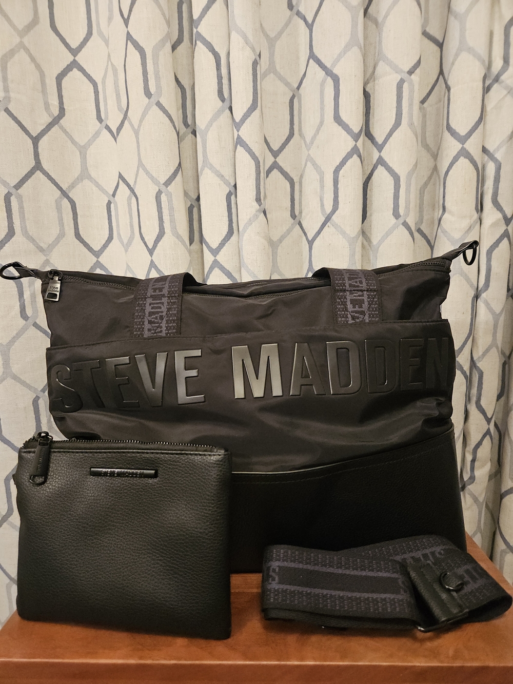 NWOT Steve Madden BGymm Black Nylon Weekender Travel Bag Set
